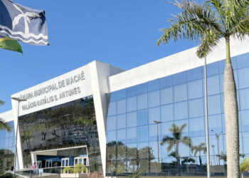 MPRJ ajuíza ação civil pública para que a Câmara de Macaé reduza o número de servidores comissionados