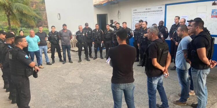 PM realiza operação contra o tráfico de drogas em Santo Antônio de Pádua