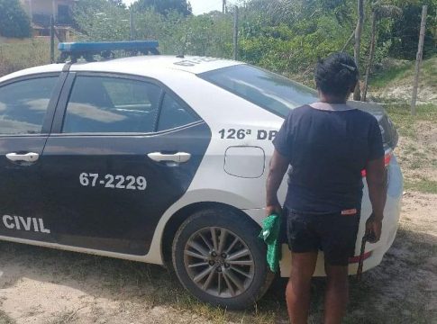 Mulher é presa por maus tratos contra criança com resultado de morte em Araruama