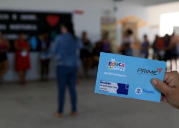 Iniciada distribuição dos cartões para programas escalares