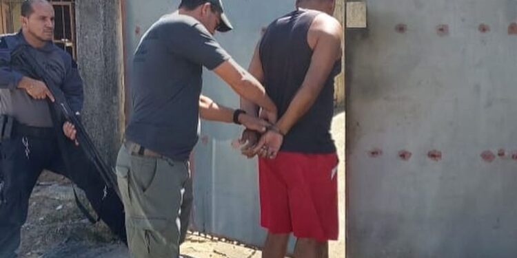 Suspeito de tentar matar namorada grávida é preso em Campos