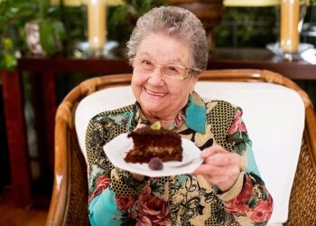 Apresentadora Palmirinha morre aos 91 anos