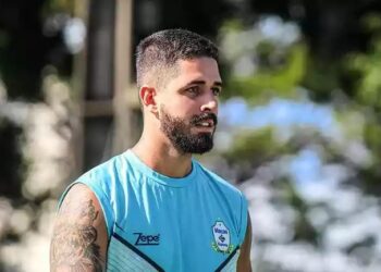 Jogador do Macaé e ex-Vasco morre em acidente