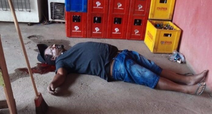 Dono de depósito é executado com vários tiros em Rio das Ostras