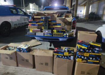 Homem é preso com mais de 9 mil maços de cigarros roubados