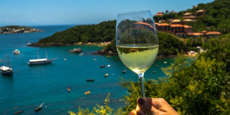 “Wine in Búzios” começa nesta quinta-feira (8)