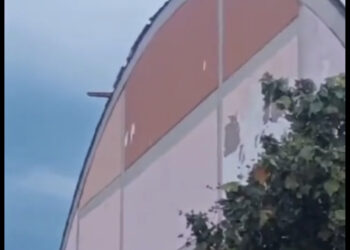 Moradores denunciam situação precária do ginásio Poliesportivo Benedito Zarour