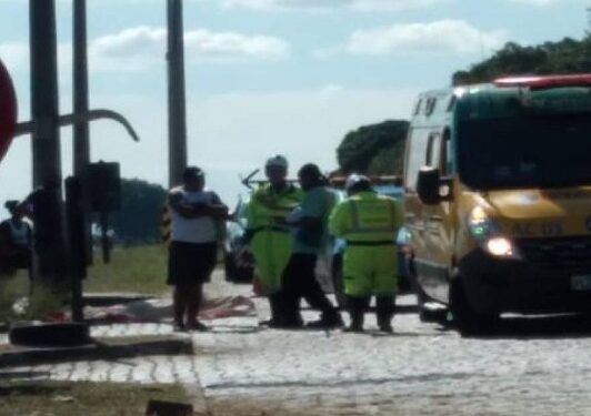 Homem sofre mal súbito e morre atropelado em Campos