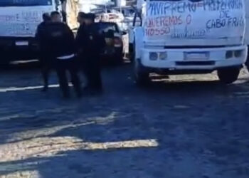 Protesto por pagamento atrasado marca a manhã desta quinta-feira (6)