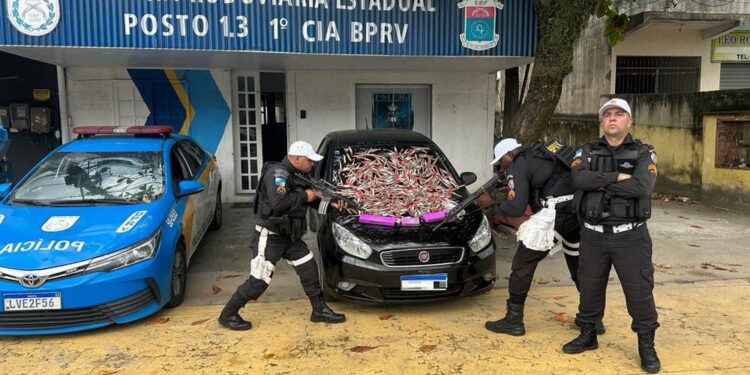 Homem é preso com drogas dentro de carro com destino à Região dos Lagos