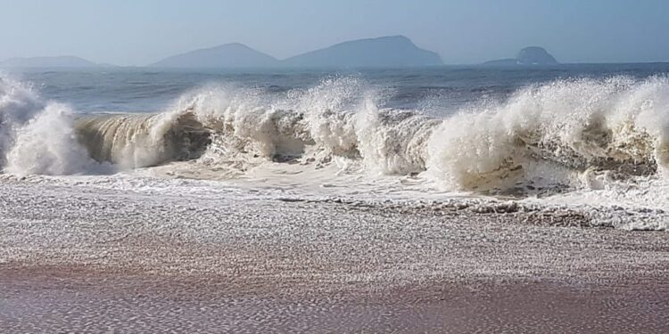 Ciclone extratropical deixa tempo instável