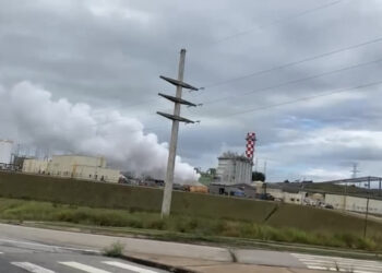 Fumaça é avistada na Termoelétrica Marlim Azul