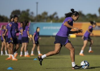 Cidades do interior do Rio mudam expediente nos jogos do Brasil