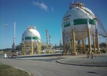 MPRJ deflagra operação contra furto de Petróleo