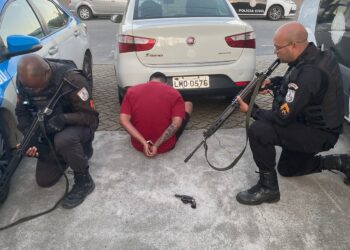 PM recupera veículo roubado em Rio das Ostras e prende autor do crime em Macaé
