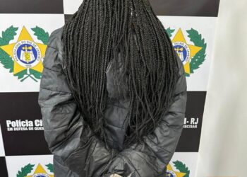 Foragida da Justiça por homicídio qualificado é presa em Macaé