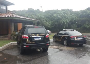 PF faz operação contra fraude em declaração de residência para estrangeiros em Búzios