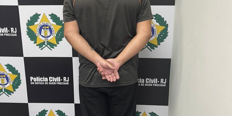 Homem é preso por perseguição e agressão à ex-companheira