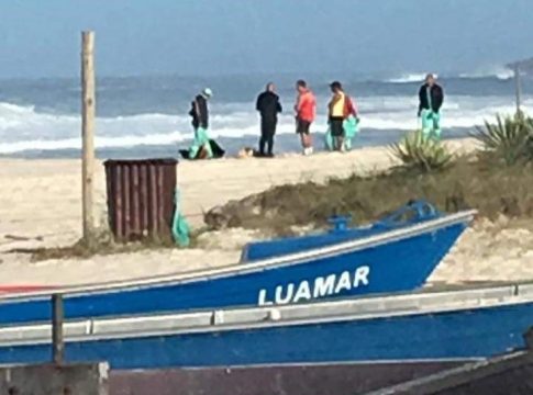 Parte de corpo humano é encontrada em praia de Saquarema