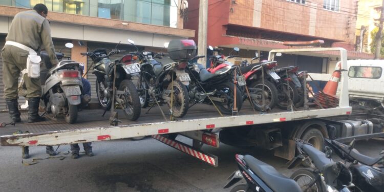 Ação para ordenar o trânsito em Macaé recolhe 10 veículos e aplica 34 multas