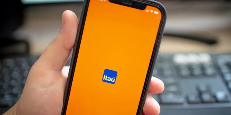Itaú fora do ar: usuários reclamam de falhas no app e site