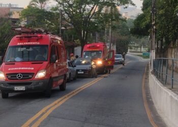 Acidente deixa trânsito lento na Glória, em Macaé