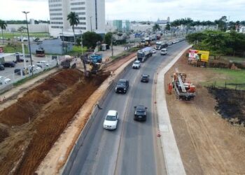 Linha férrea começa a ser retirada da BR-101 para obras de duplicação em Campos