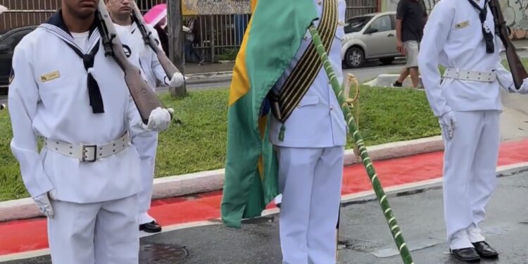 Desfile marca proclamação da Independência do Brasil