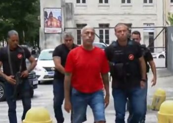 Policiais Civis são presos por extorquir empresários e receberem propina em delegacias de Cabo Frio