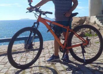 Homem furta bicicleta no Terminal Central de Macaé