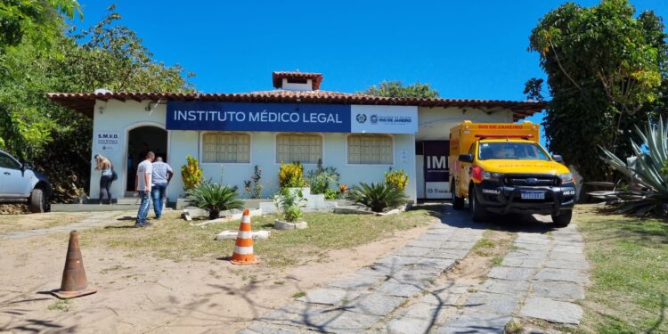 Turista mineiro morre após afogamento em Praia de Cabo Frio