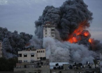 Passa de 600 o número de vítimas de bombardeios em Israel