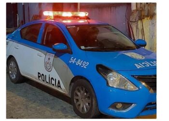 Adolescente é chamado na porta da igreja e morto a tiros em Campos