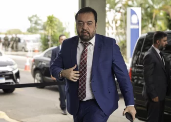 Claudio Castro tem segurança reforçada após ameaça de milicianos