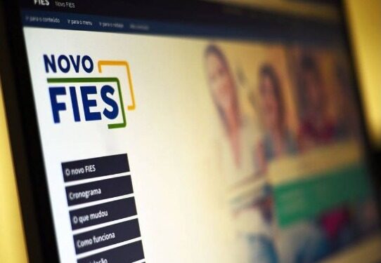 Caixa e BB começam nesta terça as renegociações de dívidas do Fies