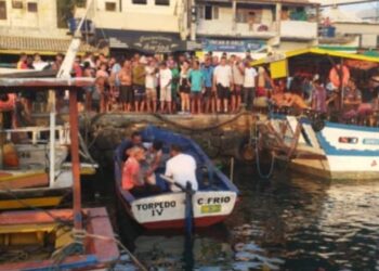 Pescadores desaparecidos em mar de Arraial do Cabo são localizados com vida nas águas de Saquarema