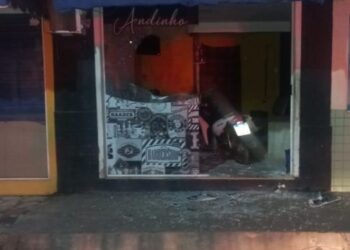Barbearia é alvo de tiros em São Pedro da Aldeia