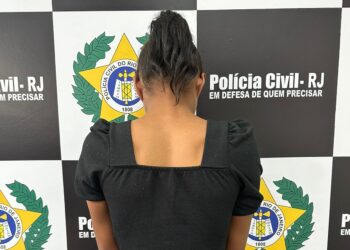 Foragida da Justiça por homicídio qualificado é presa em Carapebus