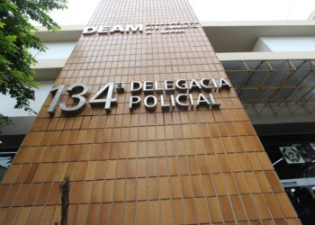 PM resgata casal idoso mantido refém durante assalto e prende criminosos em Campos