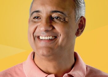 Nova pesquisa em Rio das Ostras aponta vitória tranquila de Carlos Augusto sobre Maurício BM