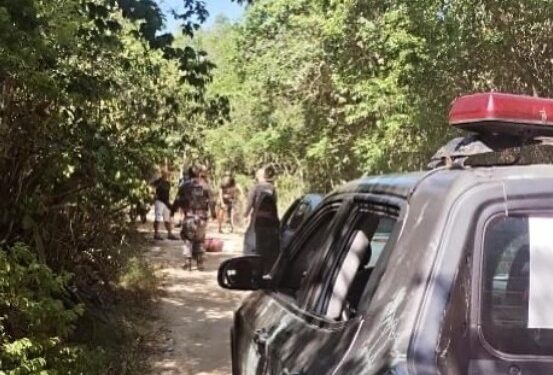 Argentina é morta em trilha de praia em Búzios