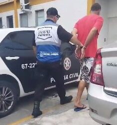 Homem com várias anotações criminais após cometer crime em Macaé