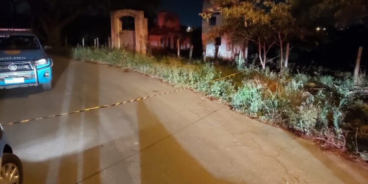 Mulher é achada morta com 10 tiros de pistola e mãos amarradas em Guarus