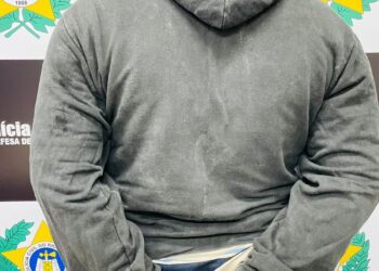 Polícia Civil de Macaé prende homem com quatro mandados de prisão pendentes em Rio das Ostras
