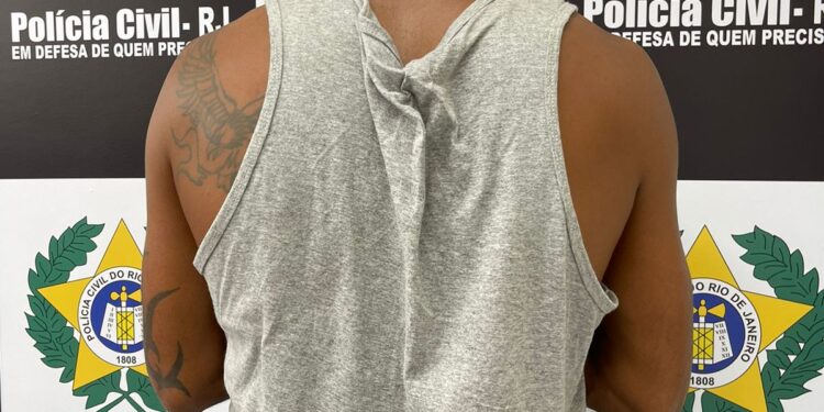 Homem é preso por tentativa de feminicídio após envenenar esposa com sopa em Macaé