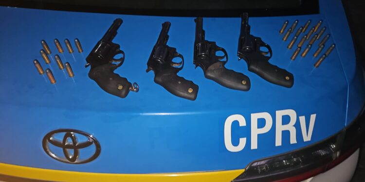 Polícia recupera armas roubadas de Agência da Caixa Econômica em Macaé