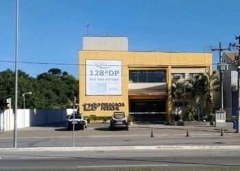 Mulher é presa por sequestro e tentativa de homicídio em Rio das Ostras