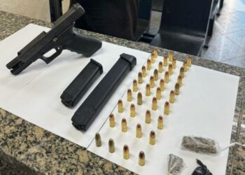 PM apreende menor com arma e drogas em Macaé