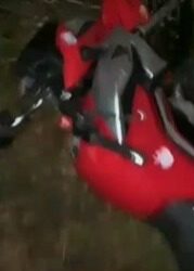 Moto roubada durante assalto no Parque Corrientes é achada em terreno baldio