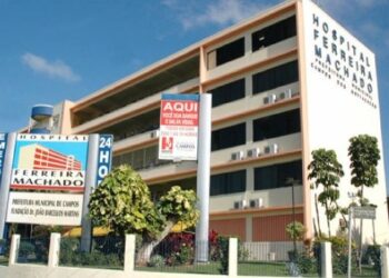 Homem é baleado na cabeça em Campos